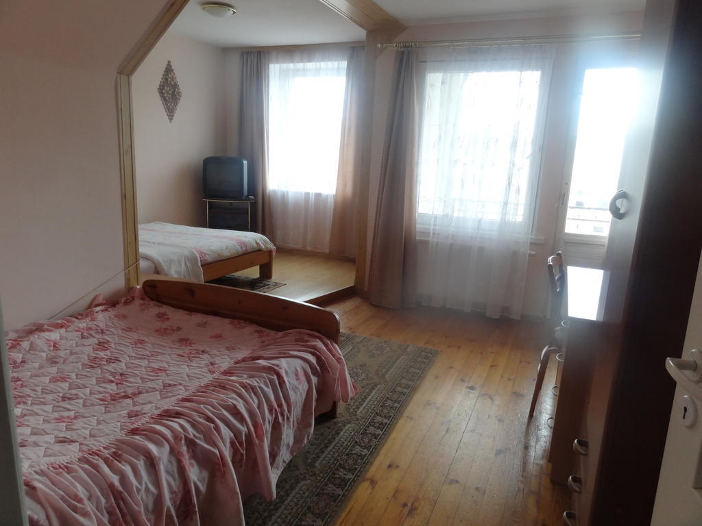 Hotel Rebir ダウガフピルス エクステリア 写真